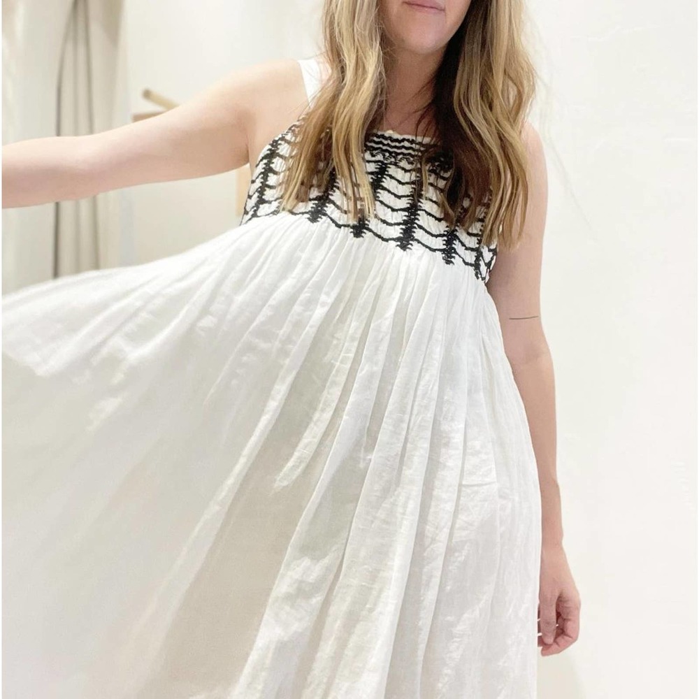 NWOT Nymane Womens Sleeveless Crochet Maxi Dress Pleated Wide Strap Size M White